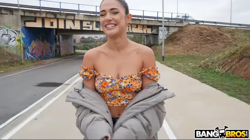 Street Heat: Brunette Takes It All in Public During Risque Encounter