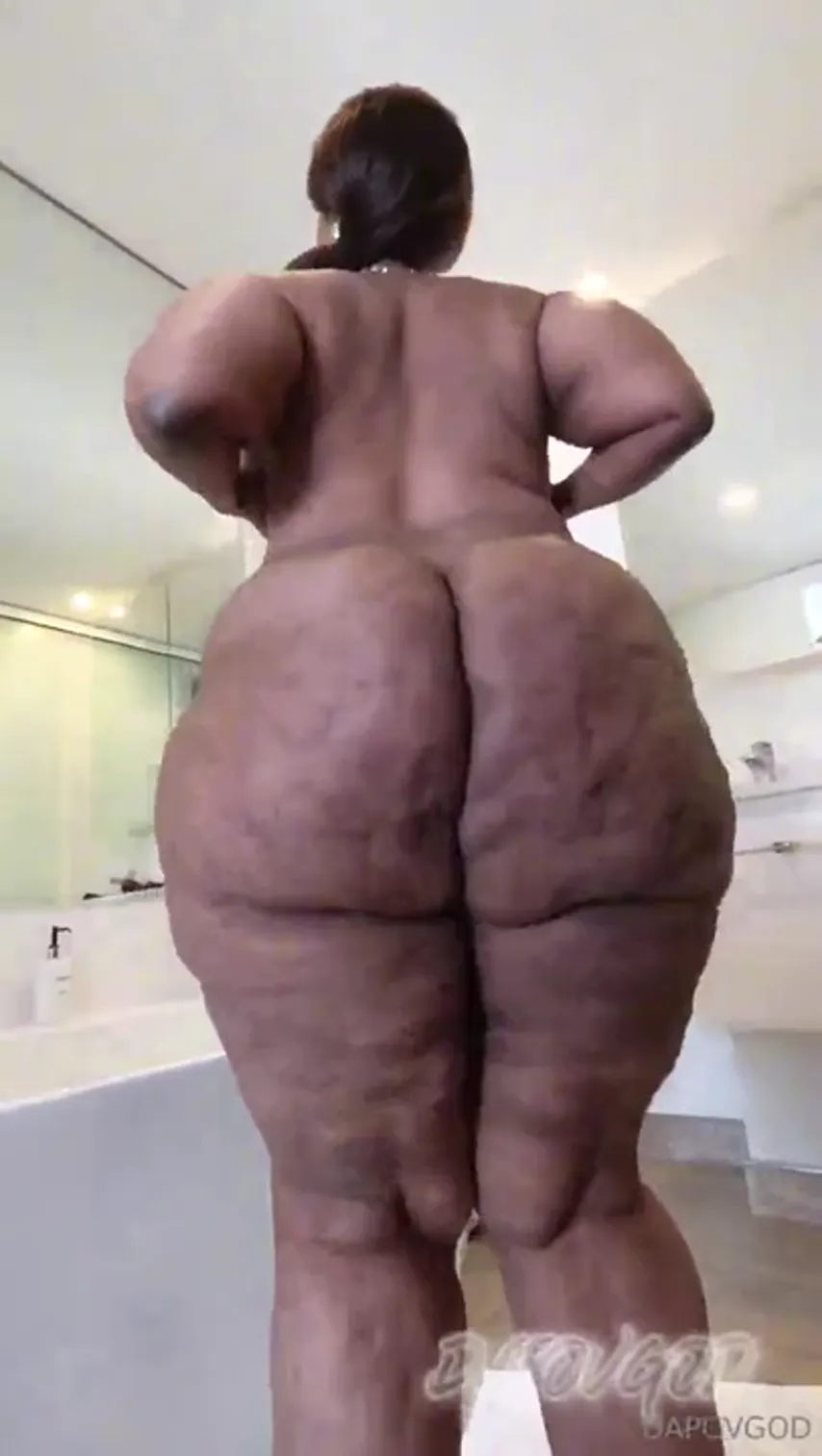 Curves That Command: Ebony Beauty Takes Control in a Wild Interracial Scene
